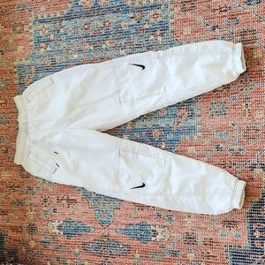 Nike Sportswear Swoosh Repel Pants